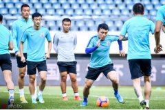 天下足球网:因交通拥堵,申花队大